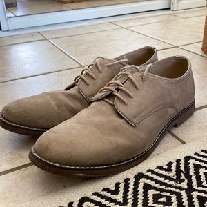 Old Navy Suede Oxford Shoes in Tan / Size: 13 Men